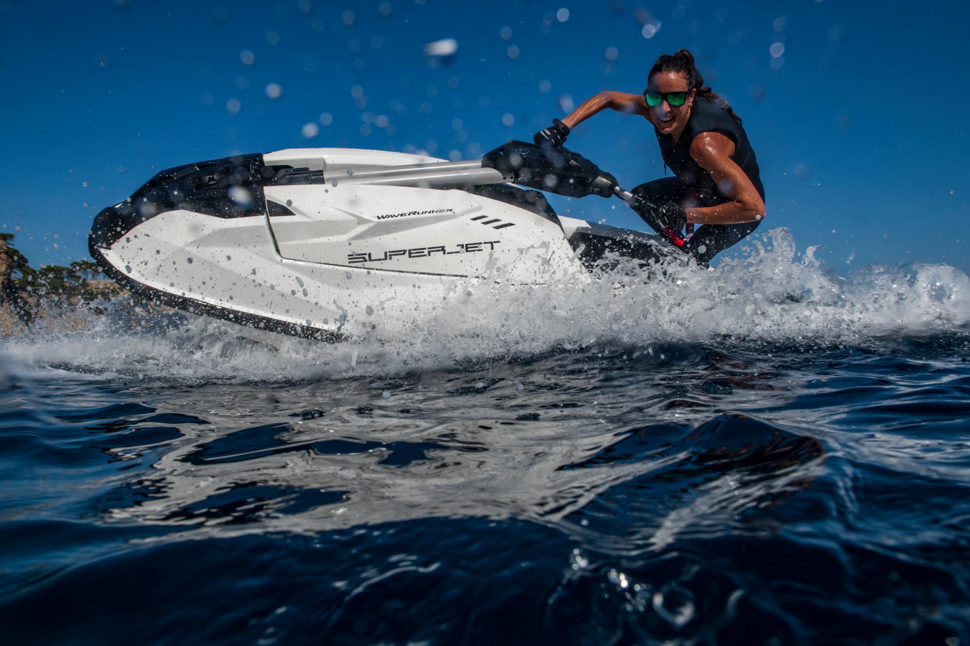 Skijet Yamaha SuperJet 2023 - imagine 2
