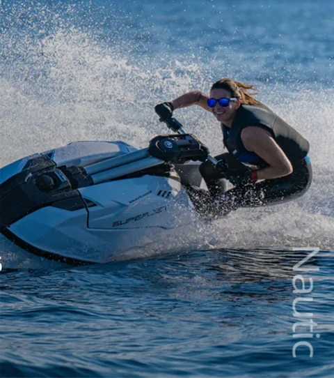Categorie Nautic Meniu Meniu categorie nautic cu Unitati disponibile in showroom pentru motoare de barcă, echipamente și accesorii